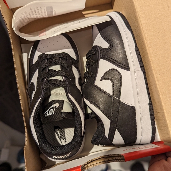 Toddler Nike Panda Dunks size 7c - Picture 4 of 6